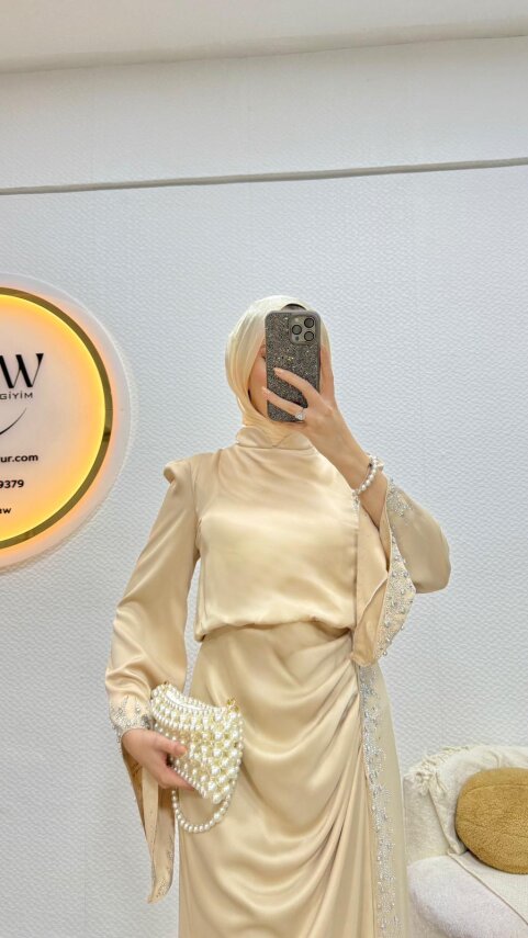 1 AL 1 BEDAVA - Dolunay Abiye - 3