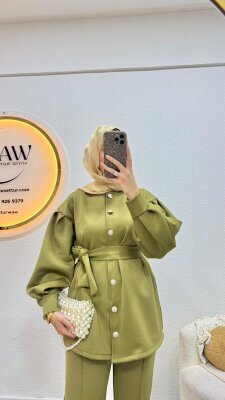 Düğmeli Takım - 2