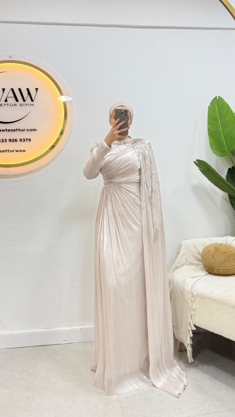 1 AL 1 BEDAVA - Estelle Abiye - 12