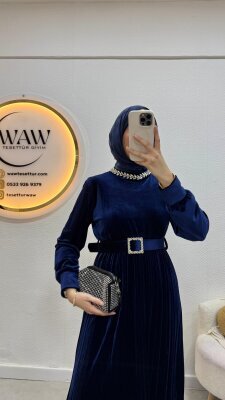 Kadife Piliseli Elbise - 2