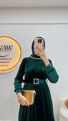 Kadife Piliseli Elbise - 8