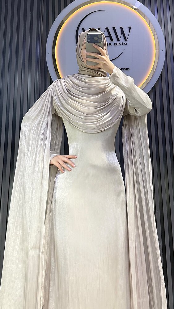Lara Abiye - 20