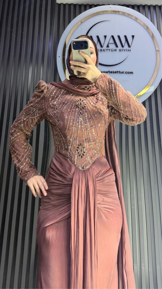 Larissa Abiye - 4