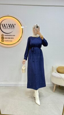 1 AL 1 BEDAVA - Omuzu Düğmeli Taşlı Elbise - 7