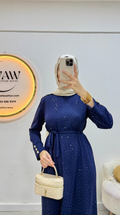 1 AL 1 BEDAVA - Omuzu Düğmeli Taşlı Elbise - 8