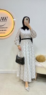 1 AL 1 BEDAVA - Puantiyeli Bebe Yaka Elbise - Waw Tesettür